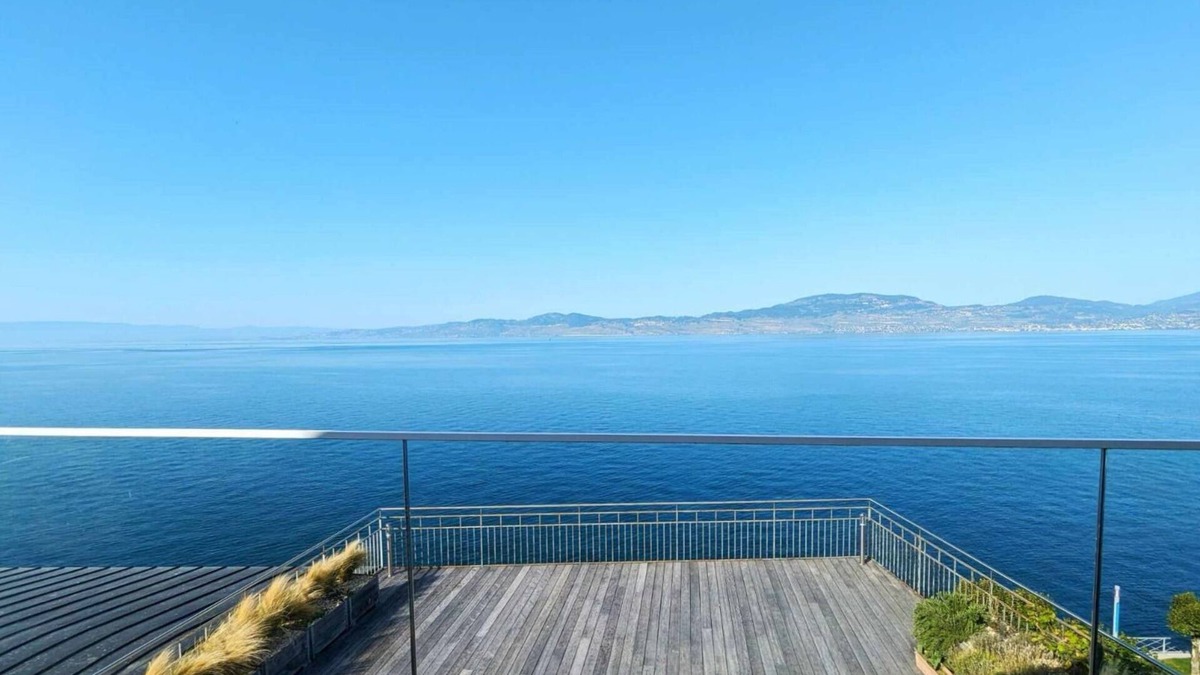 Saint-Gingolph Apartment | Spacious flat with magnificent terrace overlooking Lake Geneva.