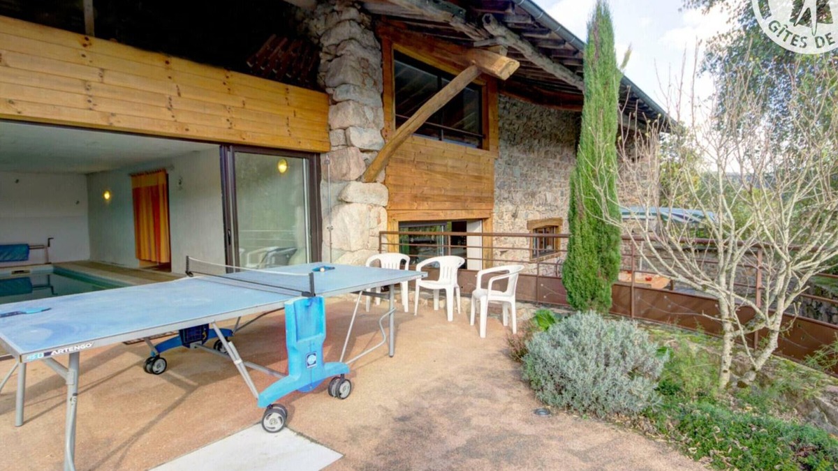 Saint-Priest-la-Prugne Cottage | Spacious lodging with fireplace and pets