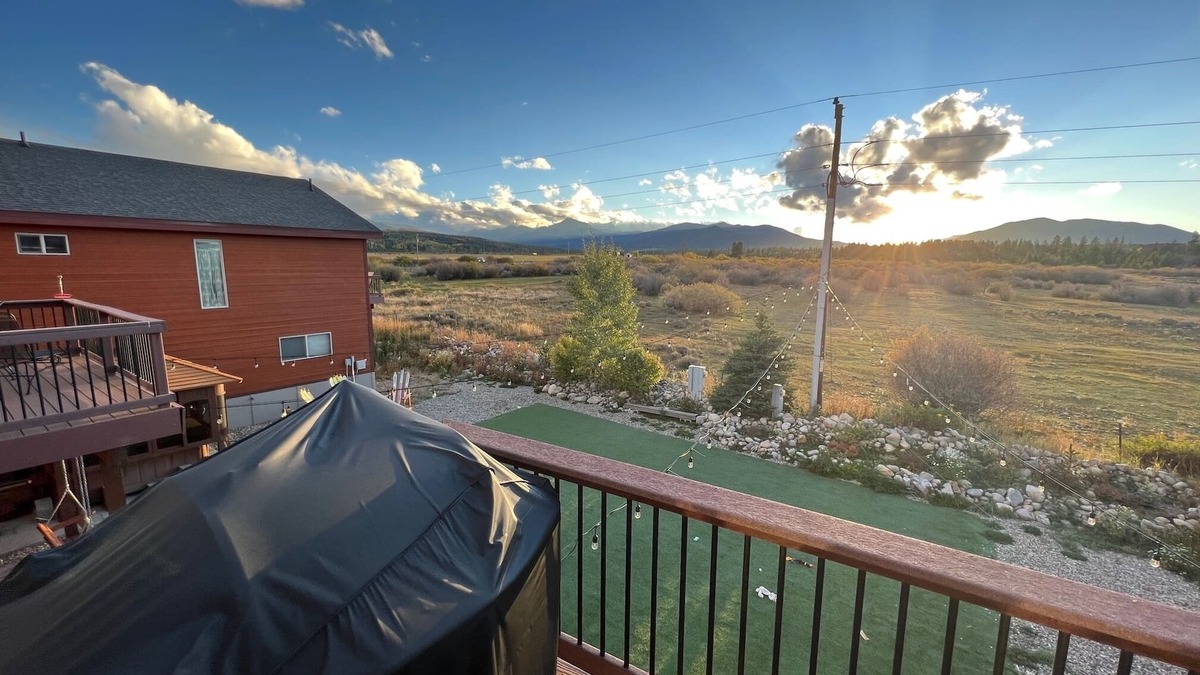 Fraser House | Spacious, fully-loaded 3 bed 3 bath & hot tub!