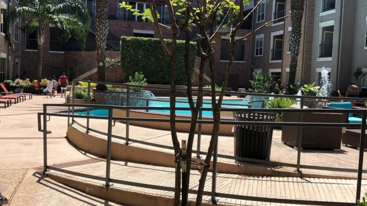 Texas Medical Center Apartment | Spacious Furnished Apartment by NRG Stadium