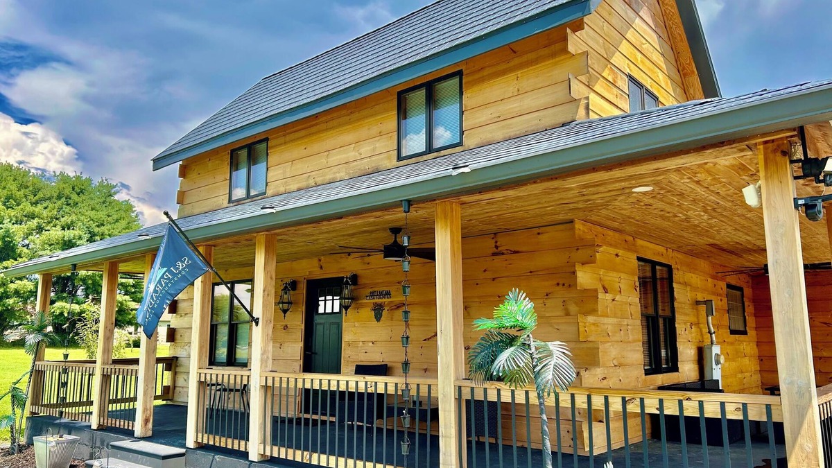 Crossville Cabin | Spacious Get Away: Mt. View Cabin fully equipped kitchen ONLY 15min to Town