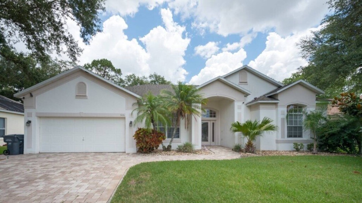 Ridgewood Lakes Villa | Spacious Getaway on Golf Course