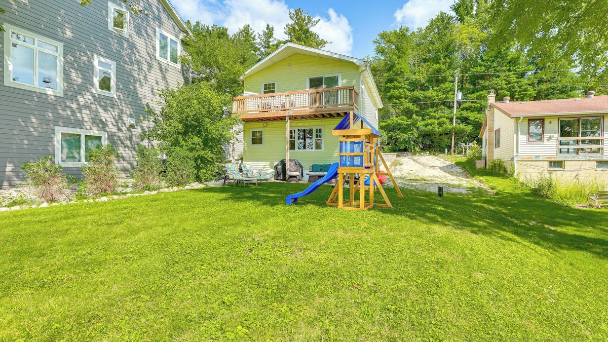 East Troy House | Spacious Getaway w/Boat Dock in East Troy!