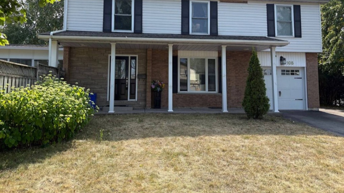 Bowmanville House | Spacious Getaway With Sunroom Near Lake Ontario!