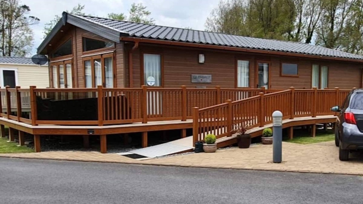 Penally Cabin | Spacious Glendale Lodge in Kiln Park – Perfect for Families and Coastal Getaways