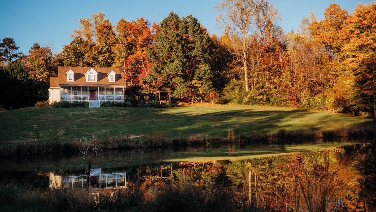 Ruckersville House | Spacious Group Stay-Pond Retreat, Fishing & Wineries Near Cville & SNP
