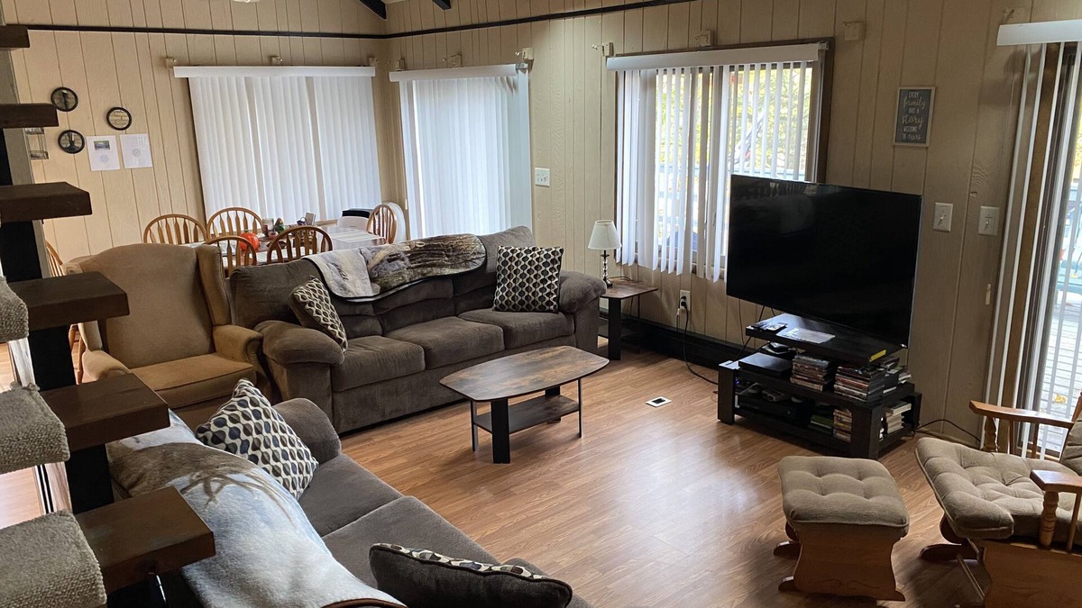 Hamlin Ski Chalet | Spacious Hideout Chalet w/gameroom, close to amenities