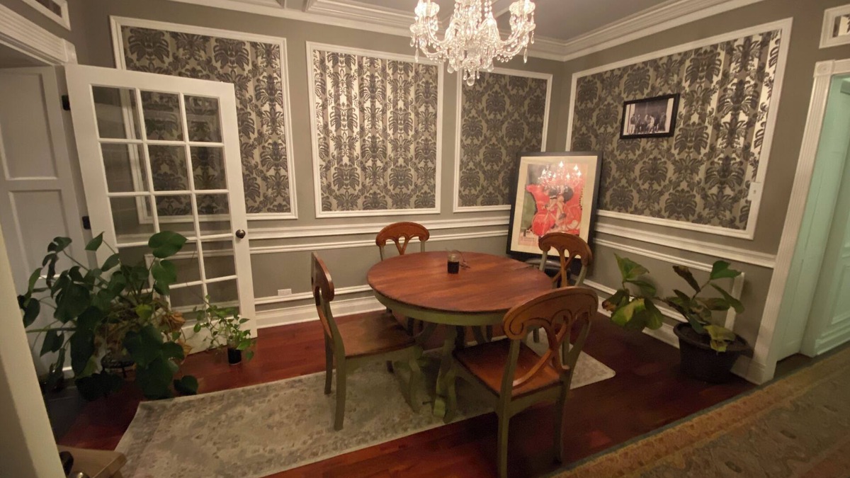 Ravenswood Apartment | Spacious, hip 2-bedroom apartment nestled in scenic Ravenswood Manor/Lincoln Sq.