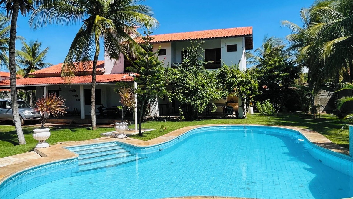 Aguas Belas House | Spacious hip house located only 5 min walk to the beach