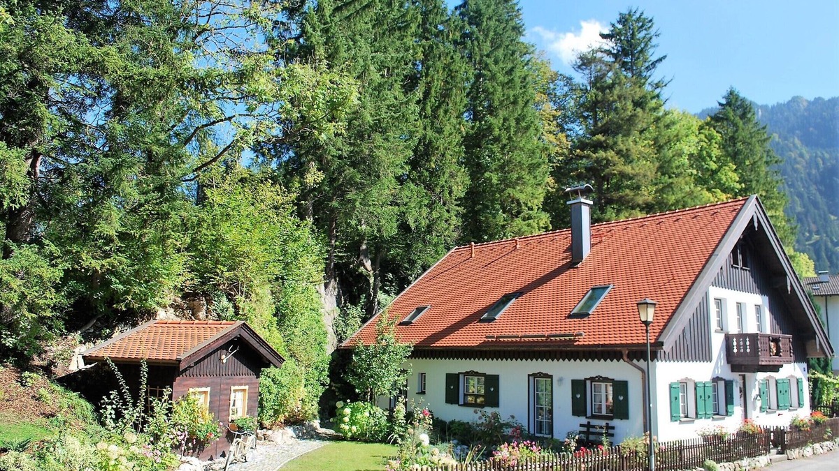 Oberammergau Apartment | Spacious Holiday Apartment with three Bedrooms