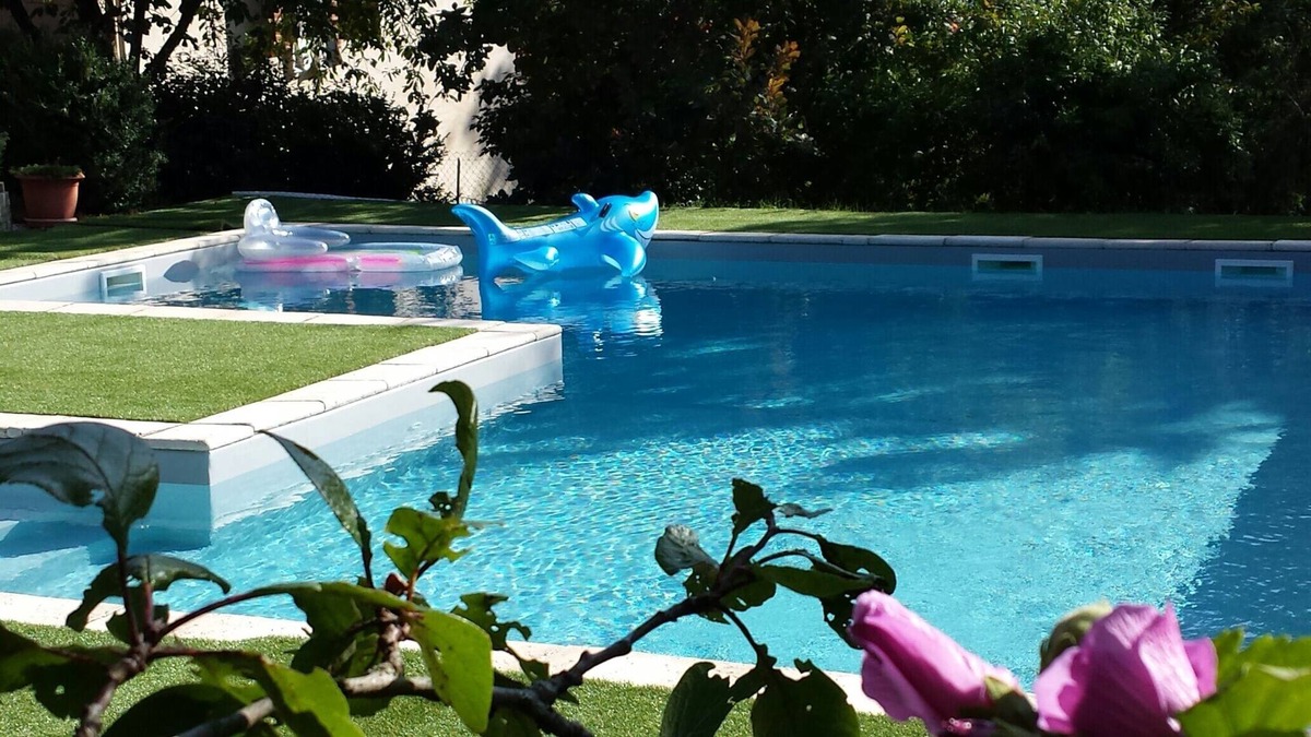 Briatexte House | Spacious holiday home classified 4 ears of corn with large swimming pool and games