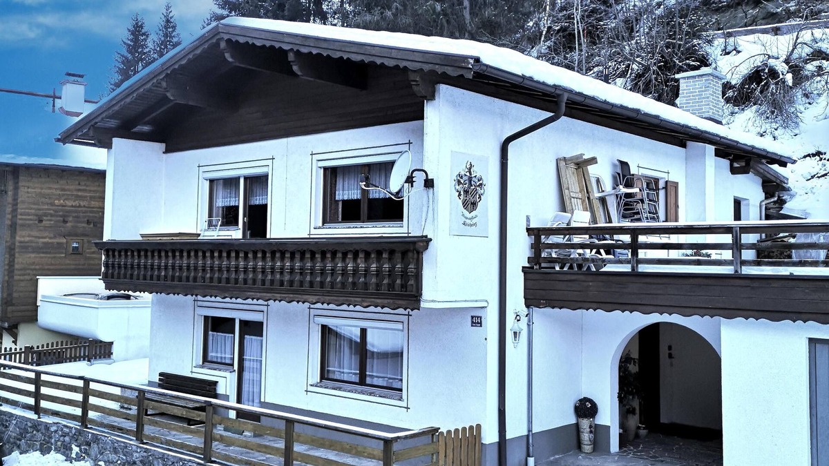 Kappl House | Spacious holiday home near the ski lift in Kappl