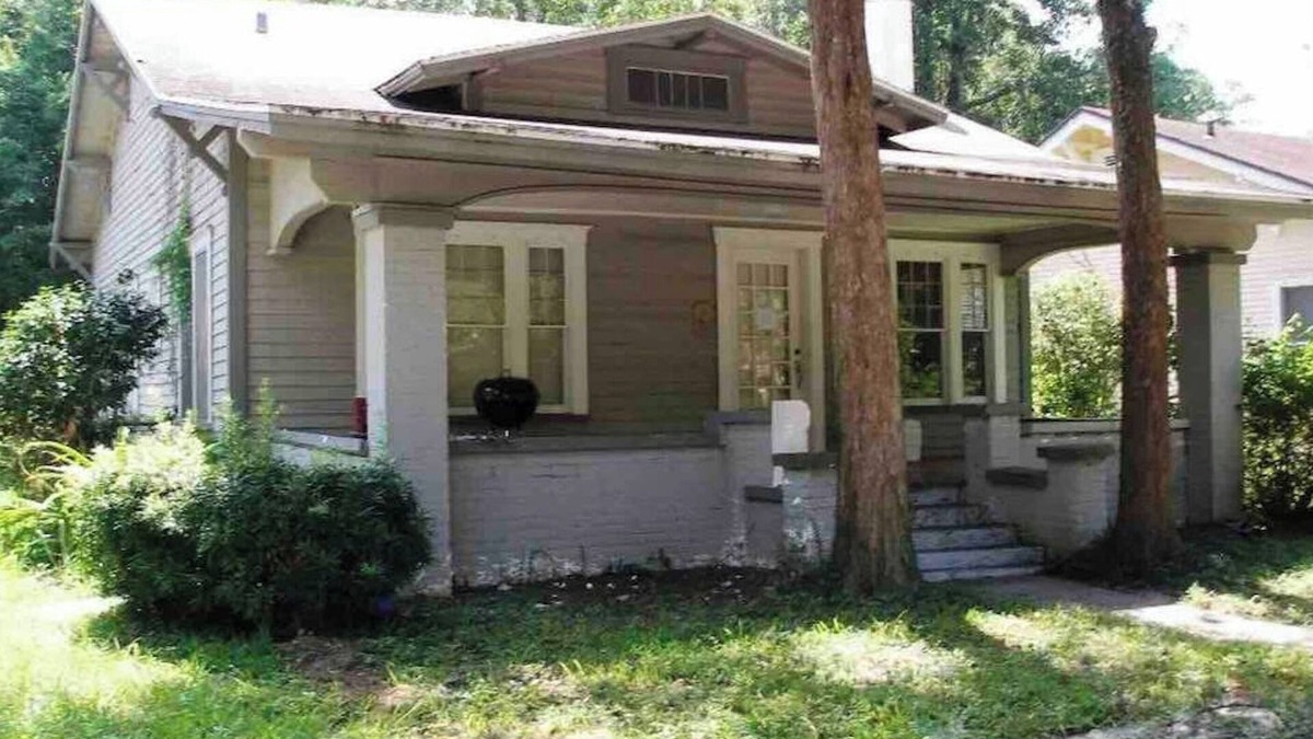 University Heights House | Spacious home close to UF Campus