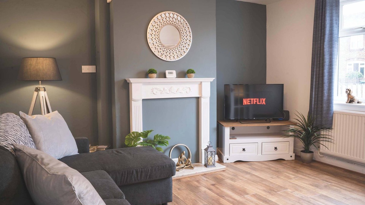 Chester House | Spacious Home, Ideal For Families, FREE Parking!