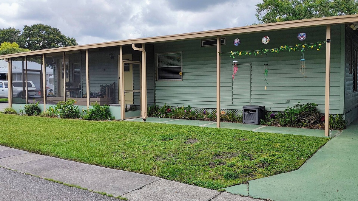 Oldsmar House | Spacious home near restaurants, movies, beaches, and hospitals, w/community pool
