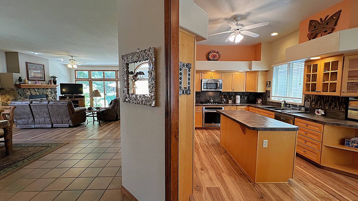 Dalton Ranch House | Spacious Home on Golf Course, Central Location to Downtown/Ski Resort