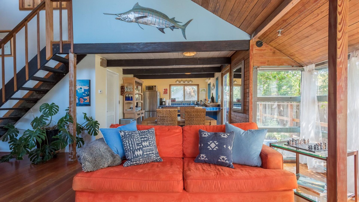 Eastside Santa Cruz House | Spacious Home, Steps 2 Twin Lakes Beach & Harbor, Spa, Large deck, Wifi, Pets