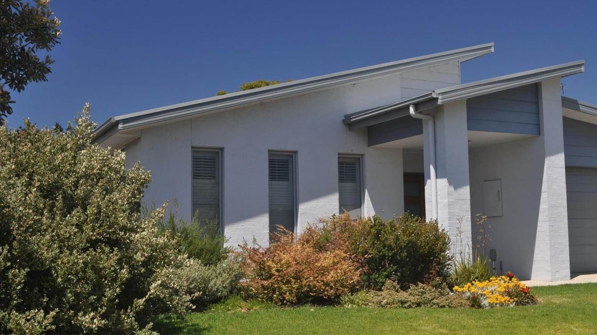 Inverloch House | Spacious home, surf beach location, pet friendly