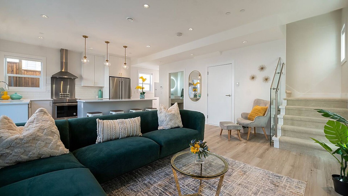 Hastings House | Spacious Home w/ Backyard, Central in YVR +Transit