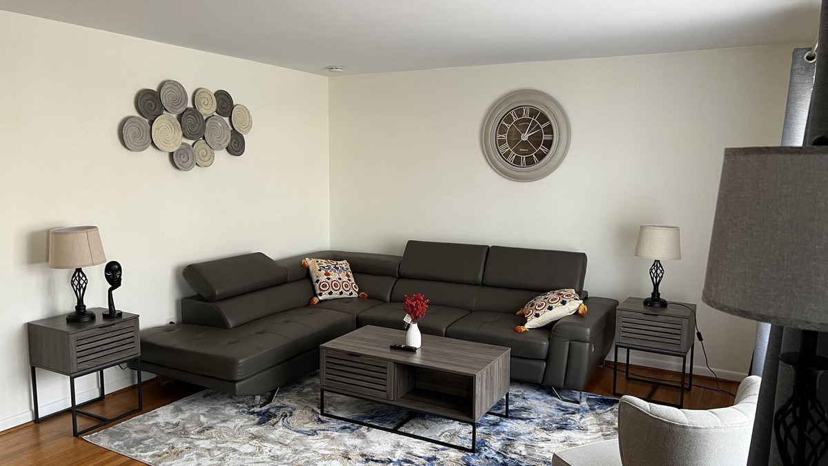 Belle Haven House | Spacious Home w/Free Parking-Close to Old-town Alexandria and DC!