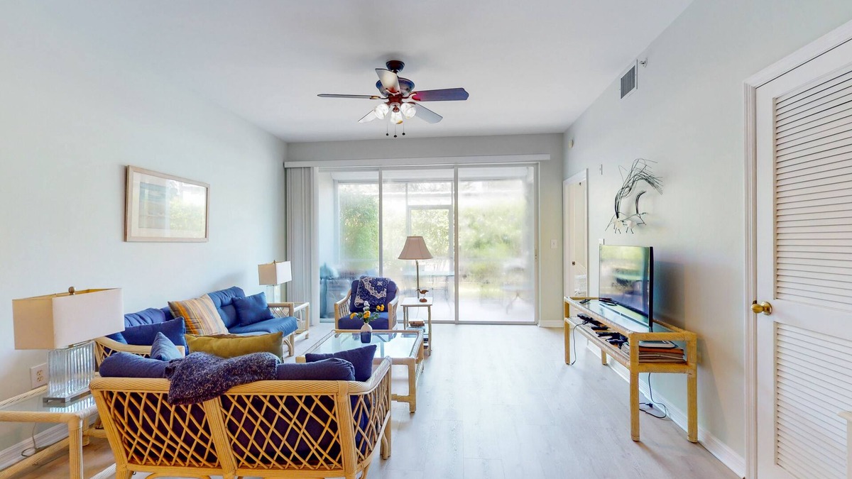 Vanderbilt Beach Condo | Spacious home with enclosed patio & shared outdoor pool
