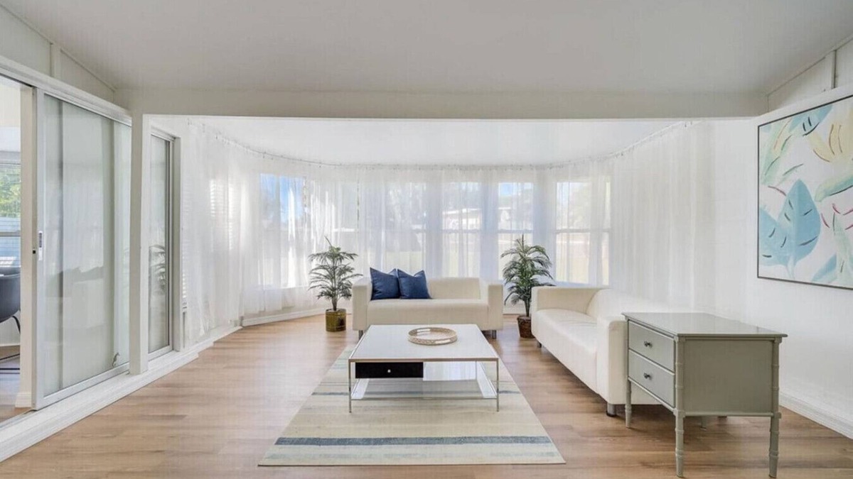 Bayshore Gardens House | Spacious home With Heated Pool 3 miles from IMG!