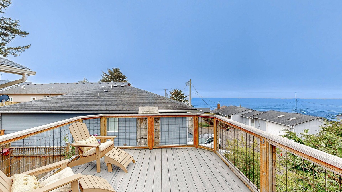 Depoe Bay House | Spacious home with Ocean Views, game room, office, deck/patio & grill - dogs ok