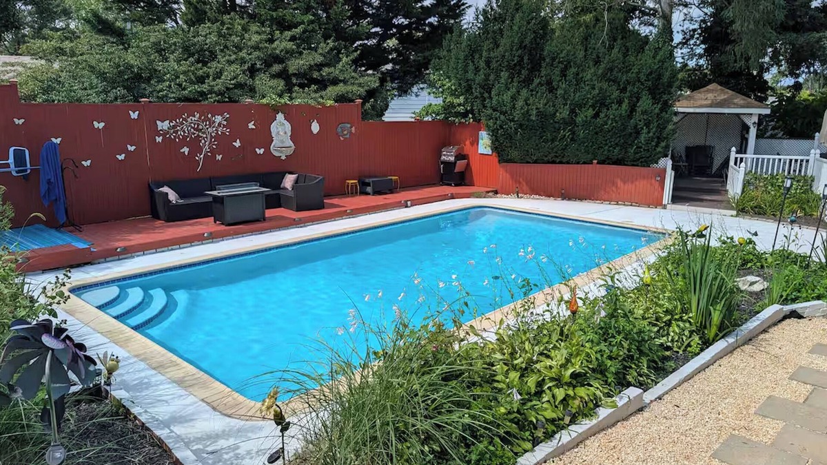 Reisterstown House | Spacious Home with Private Pool