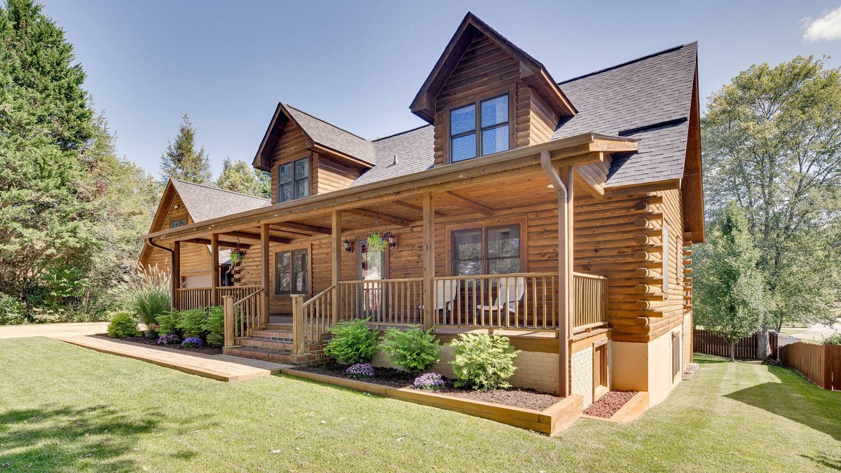 Horse Shoe House | Spacious Horse Shoe Vacation Rental w/Game Room!