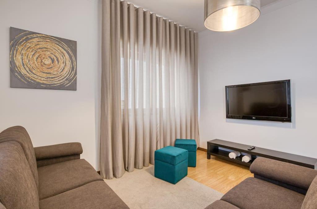 Maia House | Spacious House in Porto for family and friends