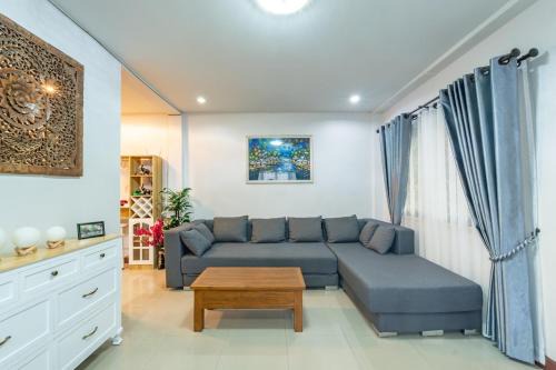 Wua Lai House | Spacious House Near Old City Near Night Bazaar