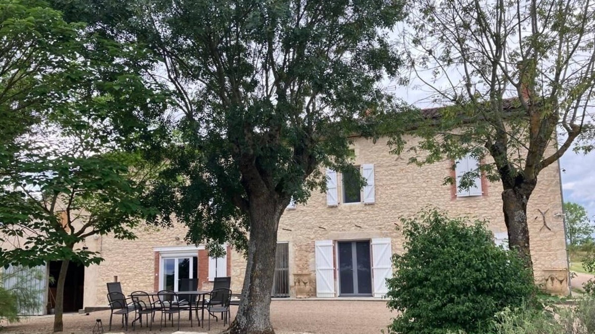 Frausseilles House | SPACIOUS HOUSE - QUIET - GARDEN