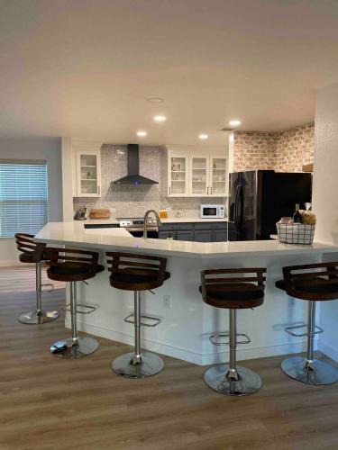 Austin House | Spacious house with backyard - close to everything