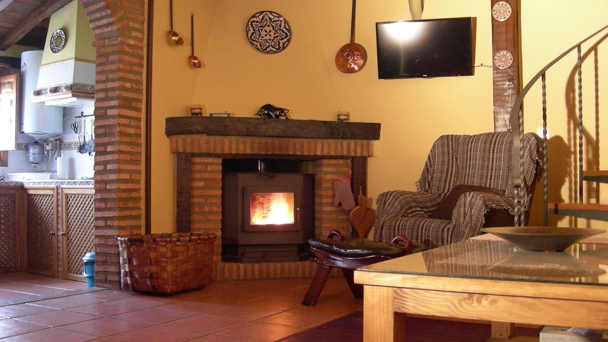 Hervas House | Spacious house with charm located in the Jewish quarter of Hervás next to the Ambroz river.