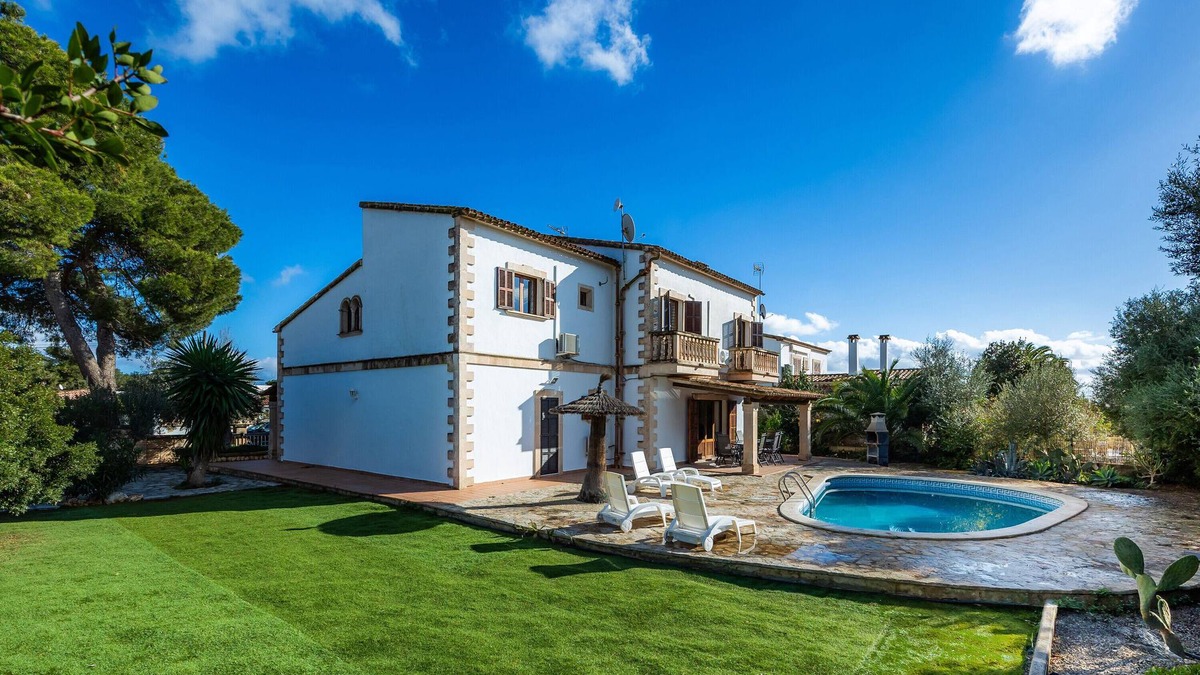 Porto Cristo Villa | Spacious House with Pool - Casa Catalina