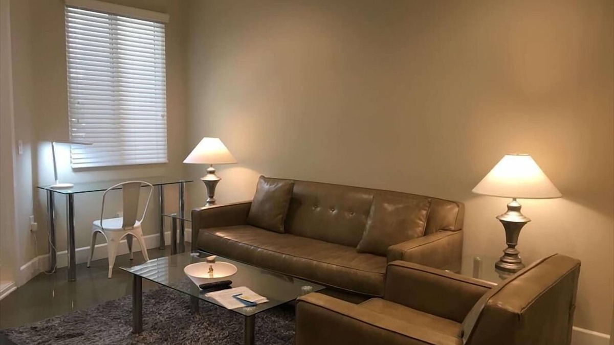 Huntington Beach Apartment | Spacious Huntington Beach 1BR | Free Parking | Desk+Wi-Fi | by GLS