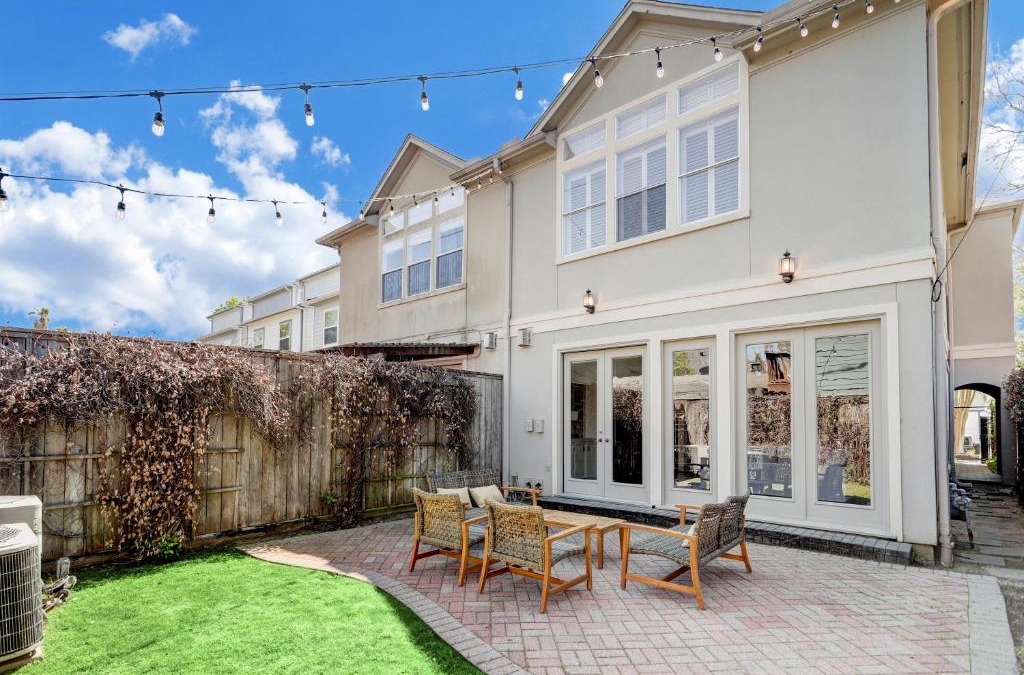 South Central Houston House | Spacious & Intimate Townhome near TMC/NRG Stadium/Rice Village