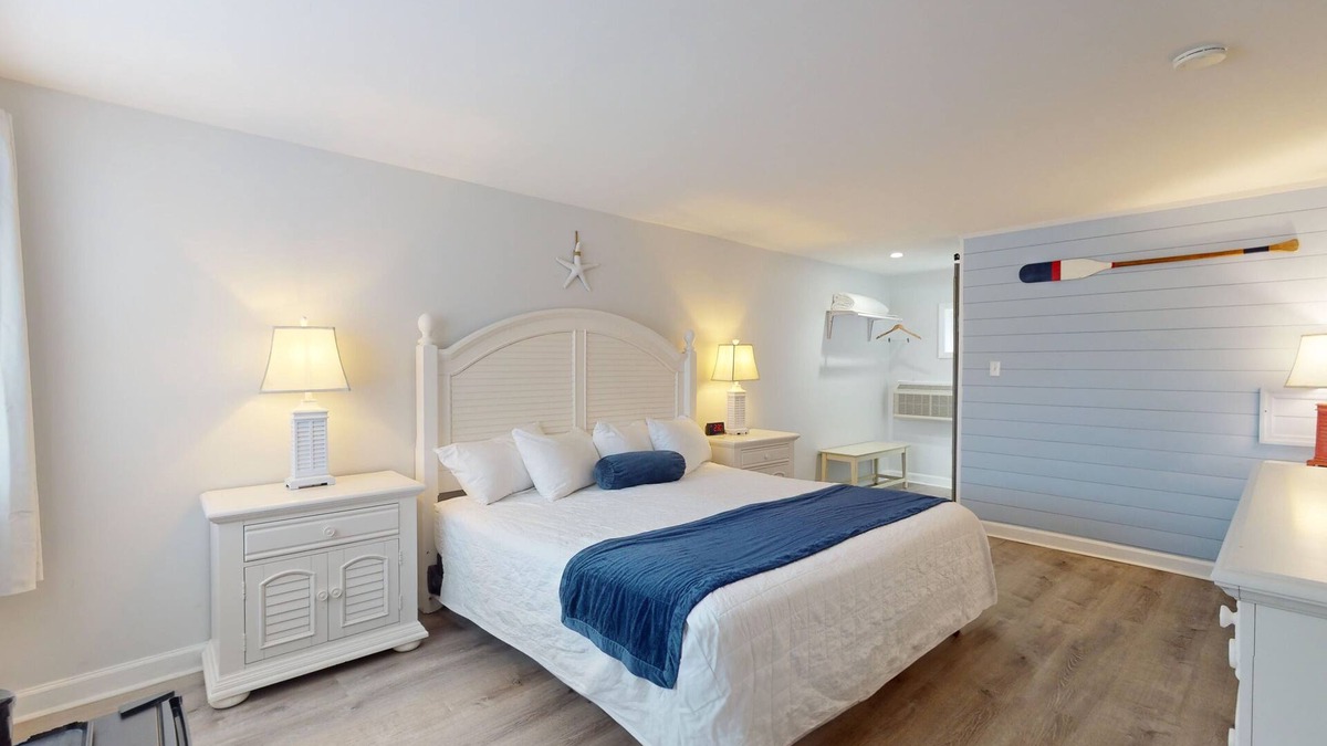 Lower Township Hotel | Spacious King Room for a Serene Getaway
