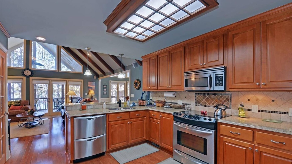 Gumlog House | Spacious Lake Home, Huge Dock, Gorgeous Views!