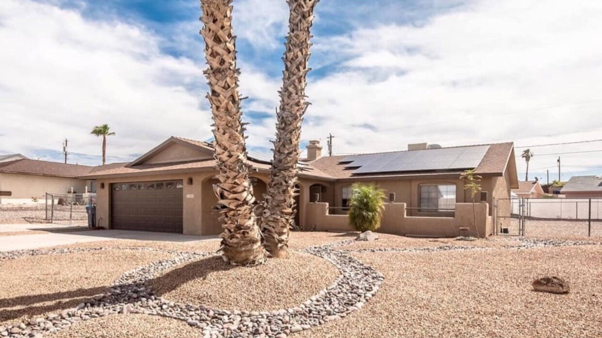 Lake Havasu City House | Spacious Lake Havasu Getaway! 90ft Boat Parking