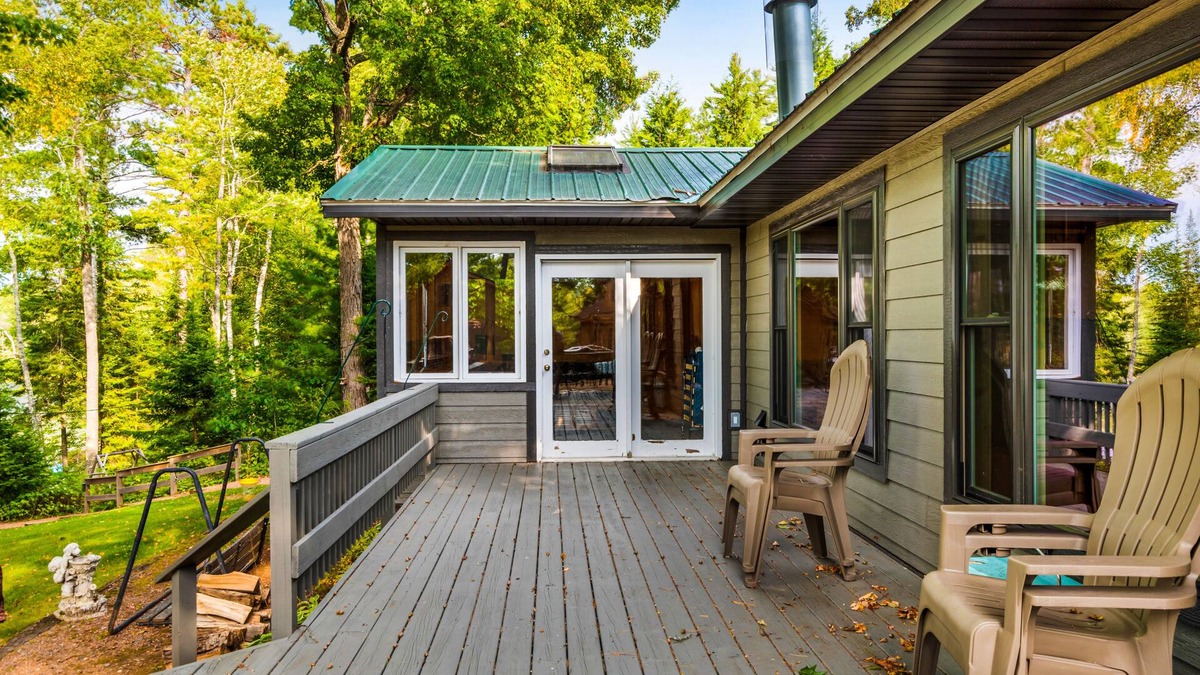Presque Isle Cabin | Spacious lakefront lodge with fireplaces, WiFi, W/D, dock, & resort game room