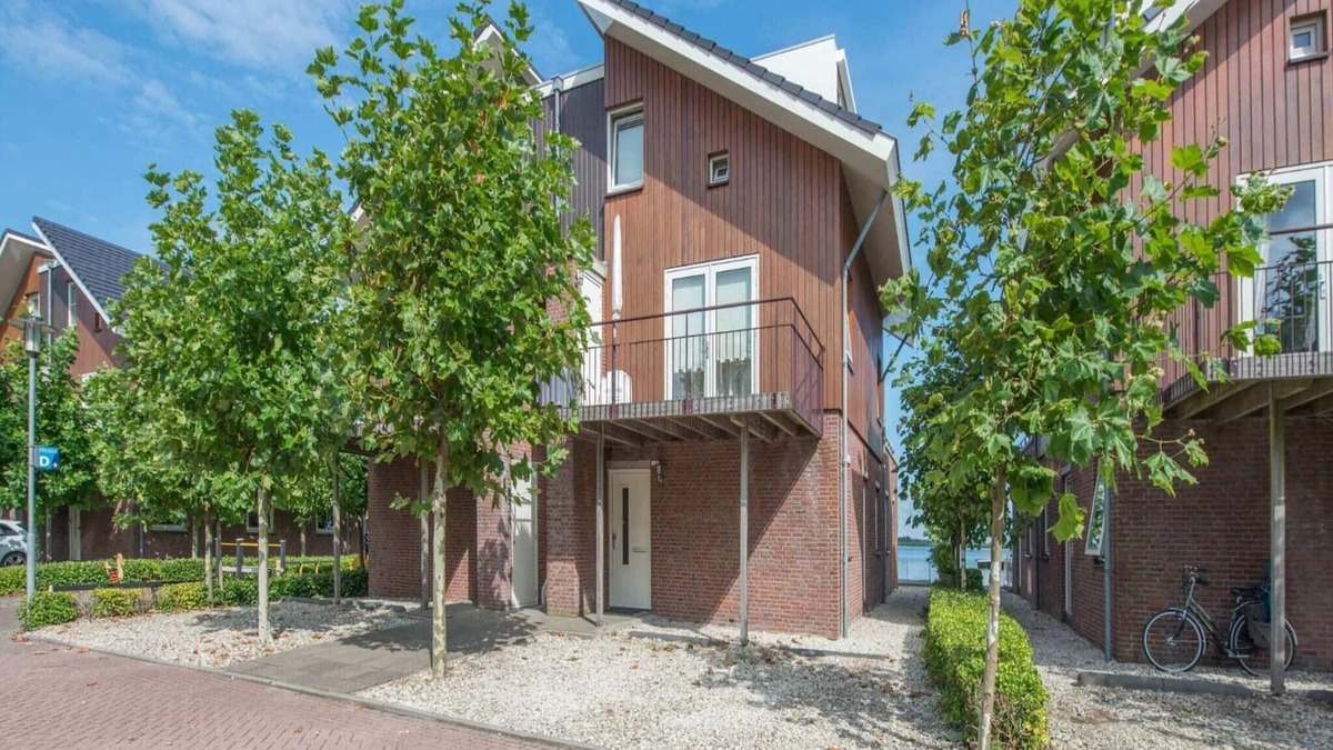 Municipality of Uitgeest Apartment | Spacious Lakeside Retreat