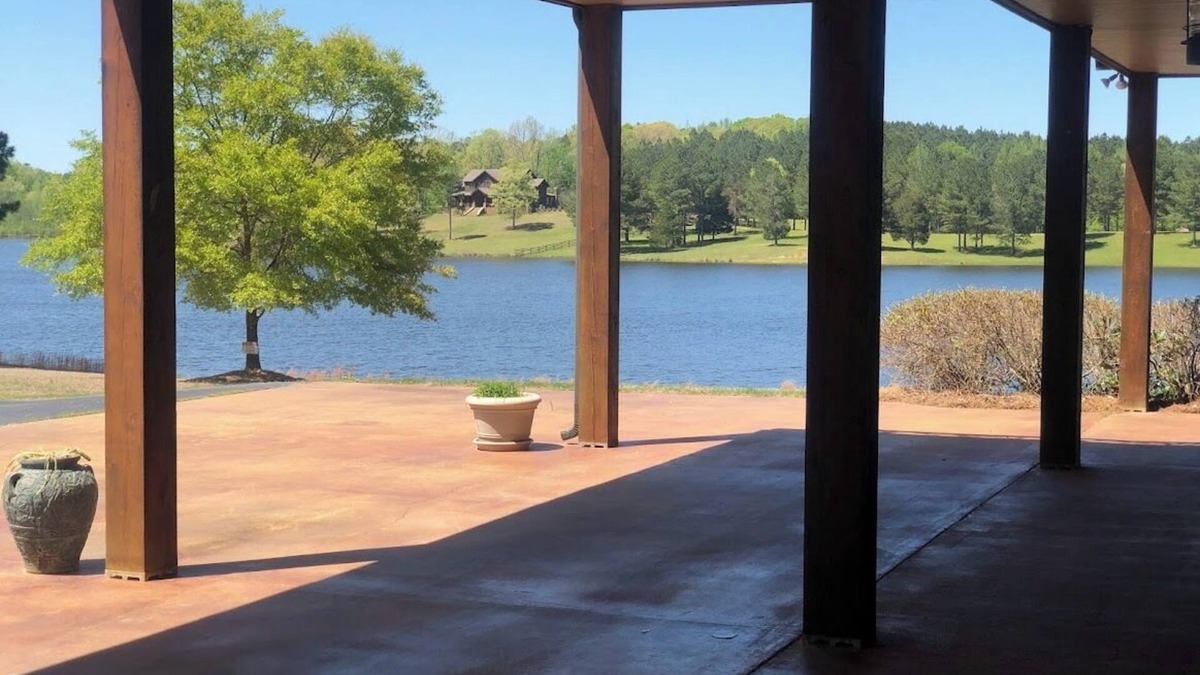 Oxford Cabin | Spacious Lodge close to Ole Miss, Oxford, MS