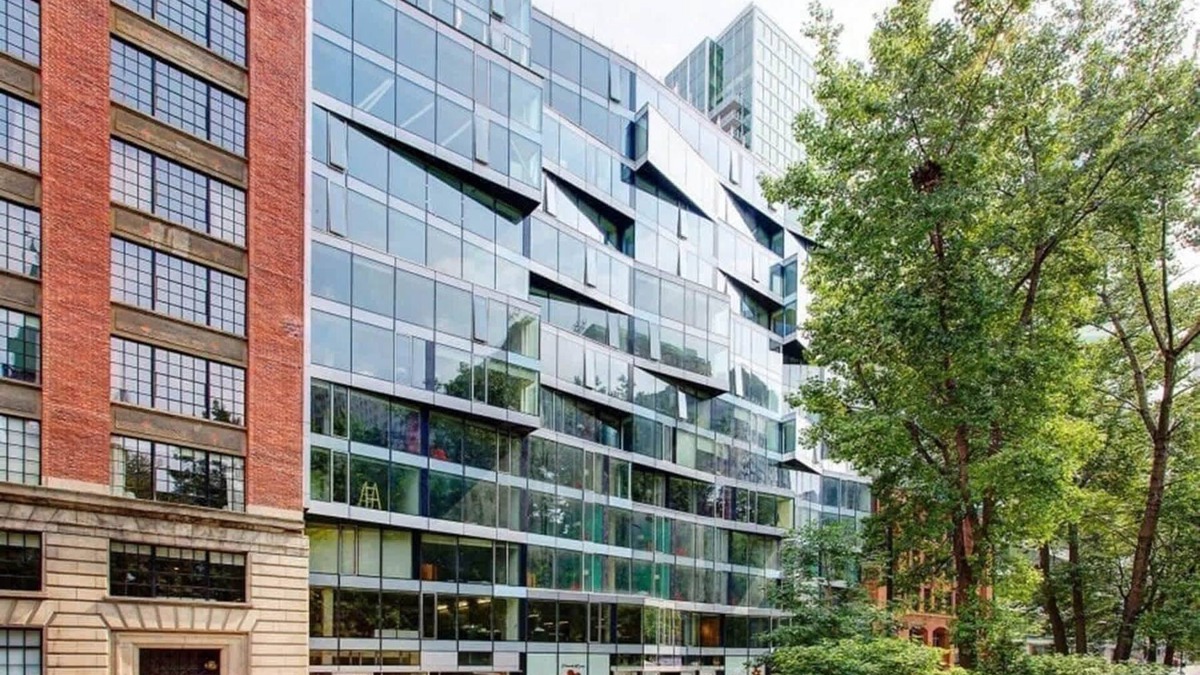 International District Apartment | Spacious Loft in Heart of Montreal, Prime Location!