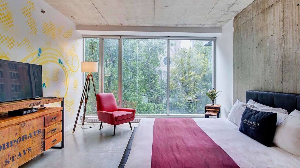 International District Apartment | Spacious Loft in Heart of Montreal, Prime Location