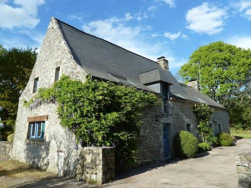 Pluherlin House | Spacious Longere,heated swimming pool, idyllic setting, Southern Brittany, FR