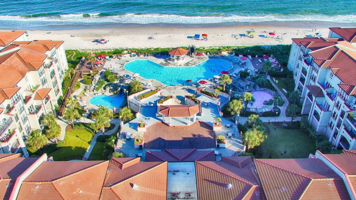 North Topsail Beach Condo | Spacious Luxury Condo at Oceanfront Villa Capriani Resort-Linens Included