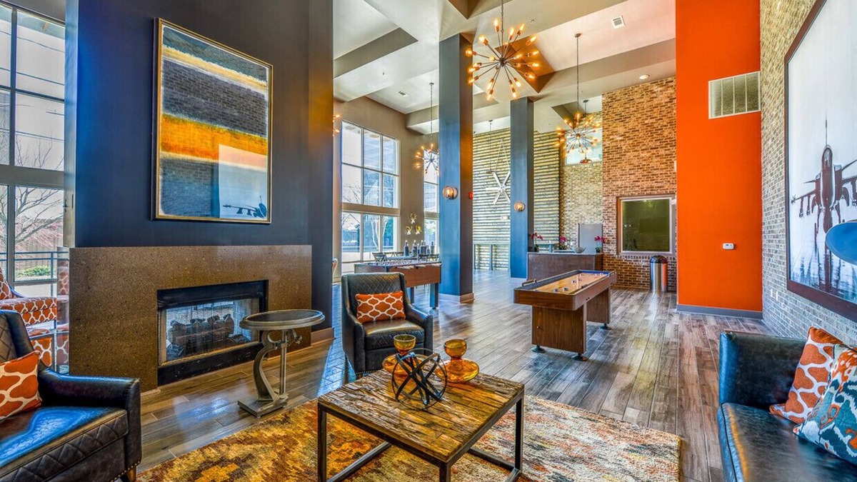 SoNo Apartment | Spacious Lux 1BD|Heart of ATL|4K TV|Self-Check In|Loaded Kitchen & Bathroom