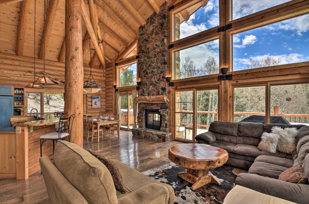 Villa Grove House | Spacious, Luxe Cabin with Mtn Views, Sauna and More!