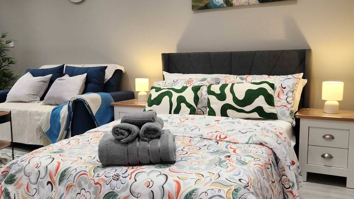 Grays House | Spacious Luxe Suite – New Build